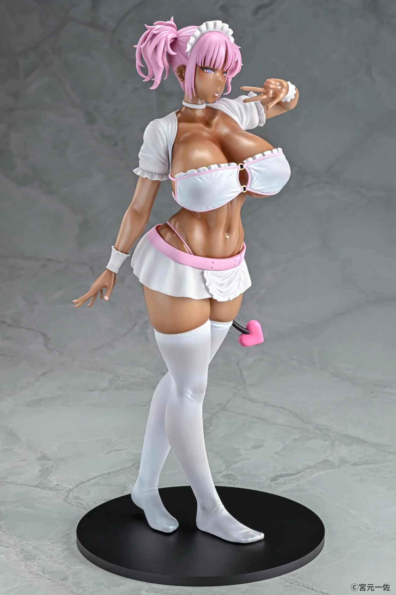 Black Gal Maid Succubus Cocoa Pink Ver. Q-Six - Image 5