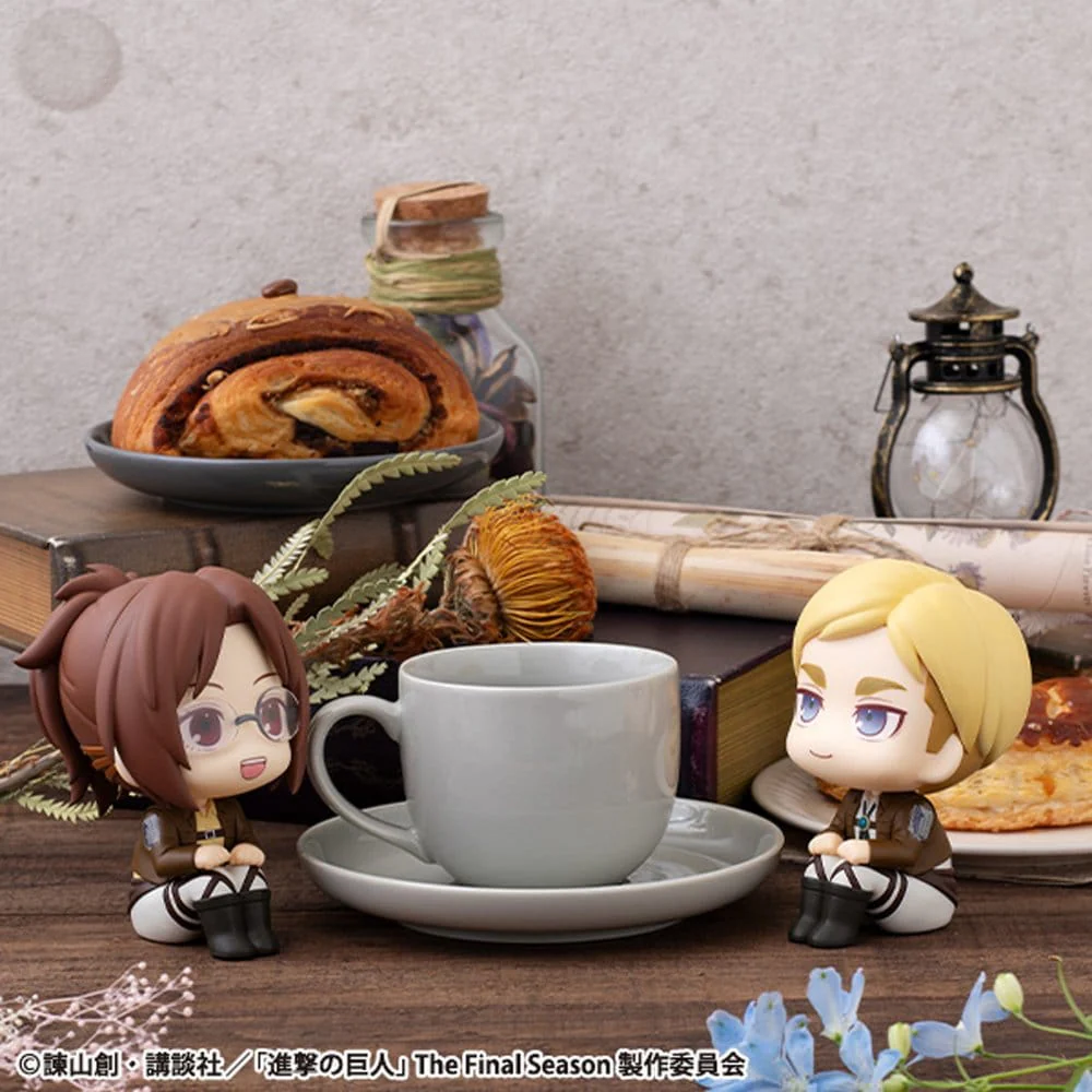 Hange Zoe & Erwin Smith (with gift) Look Up MegaHouse - Image 17