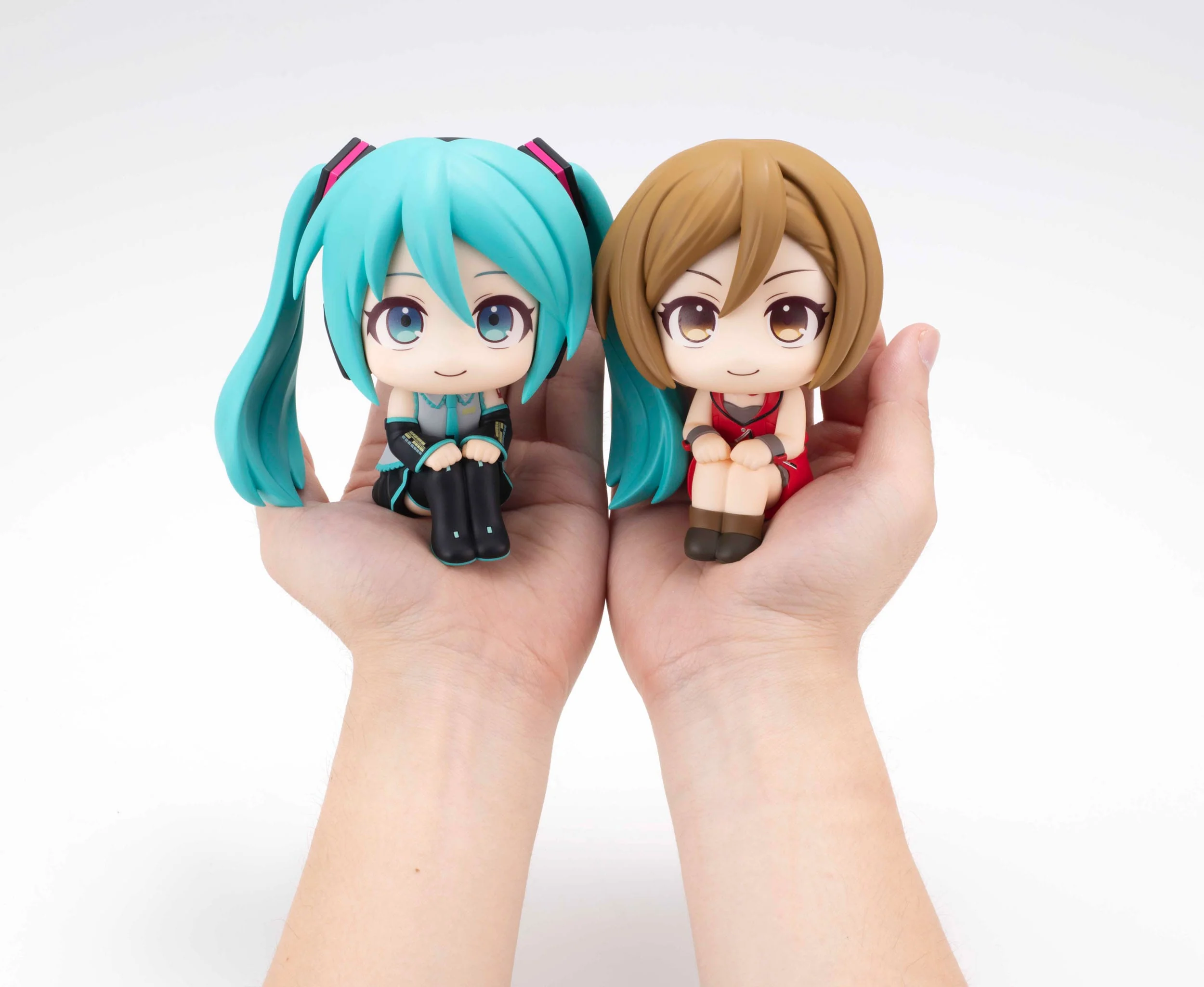 Hatsune Miku & Meiko Set (with gift) Look Up MegaHouse - Image 2