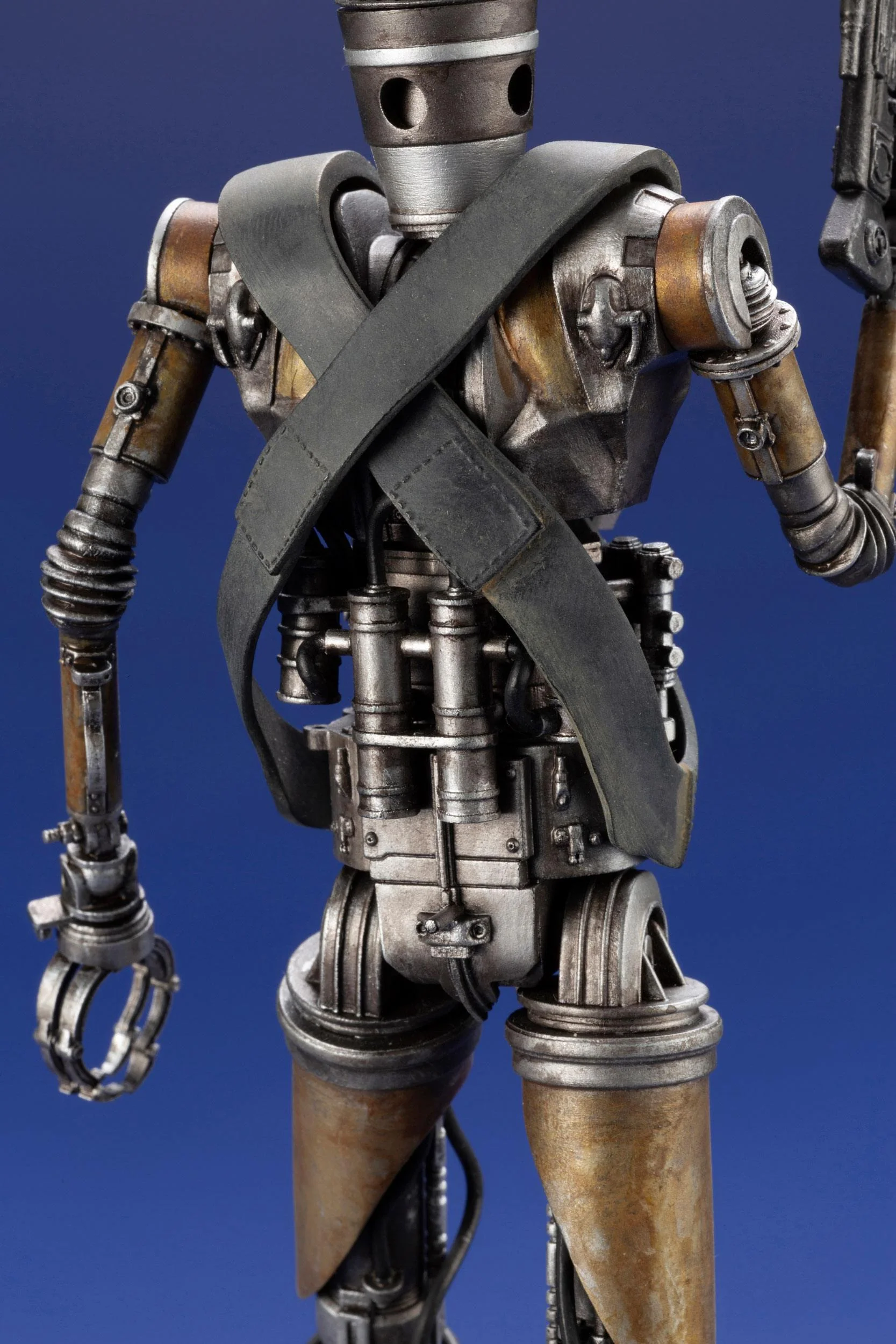 IG-11 ARTFX+ Kotobukiya - Image 9