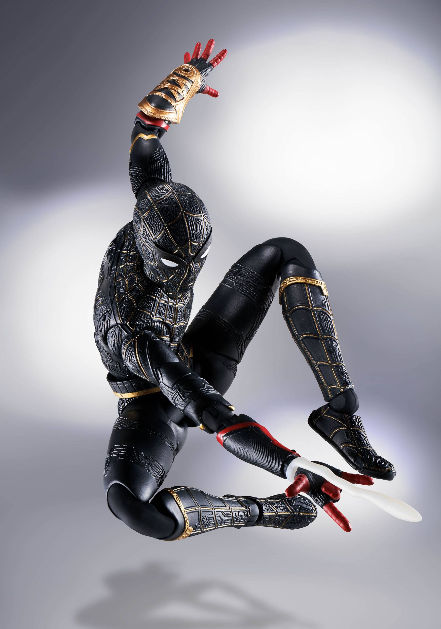Spider-Man - Black & Gold Suit - S.H.Figuarts - Bandai Tamashii Nations - Image 5