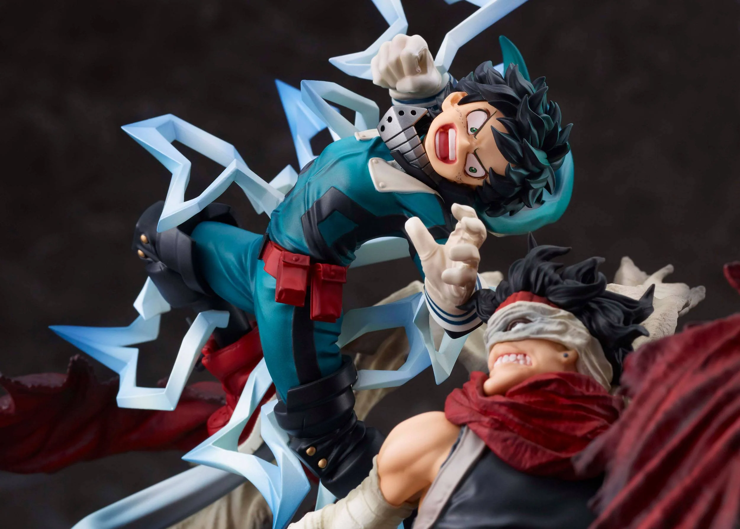 My Hero Academia Statue: Izuku Midoriya vs. Stain - Takara Tomy - Image 15