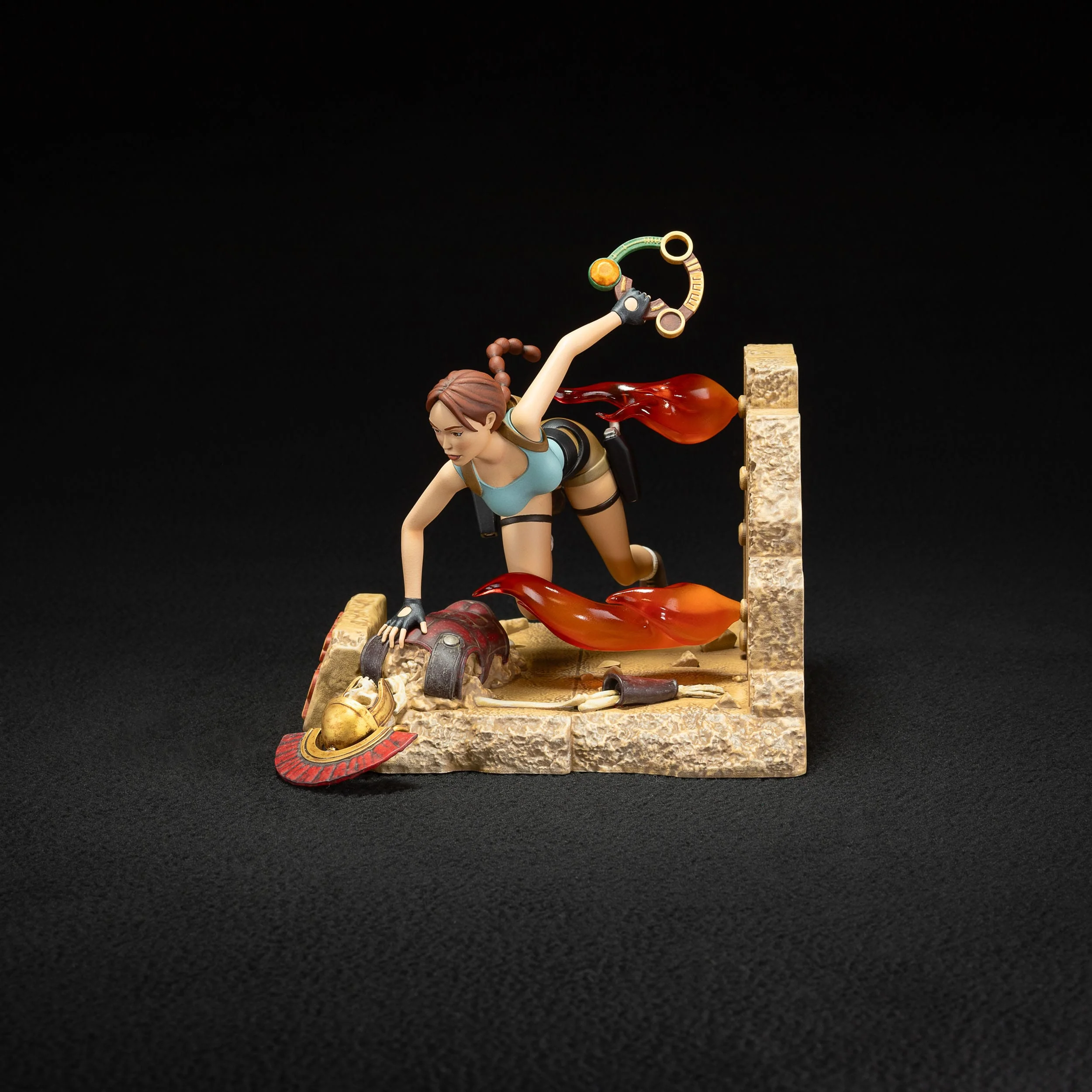 Lara Croft Classic Era Tomb Raider 1996 Dark Horse - Image 12