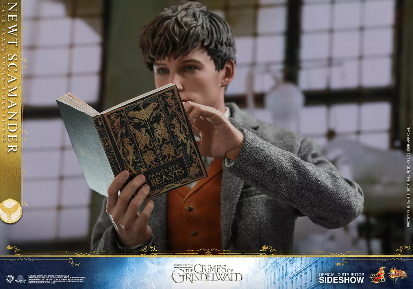 Newt Scamander 1/6 Scale Collectible Figure – Hot Toys (Fantastic Beasts: The Crimes of Grindelwald) - Image 15