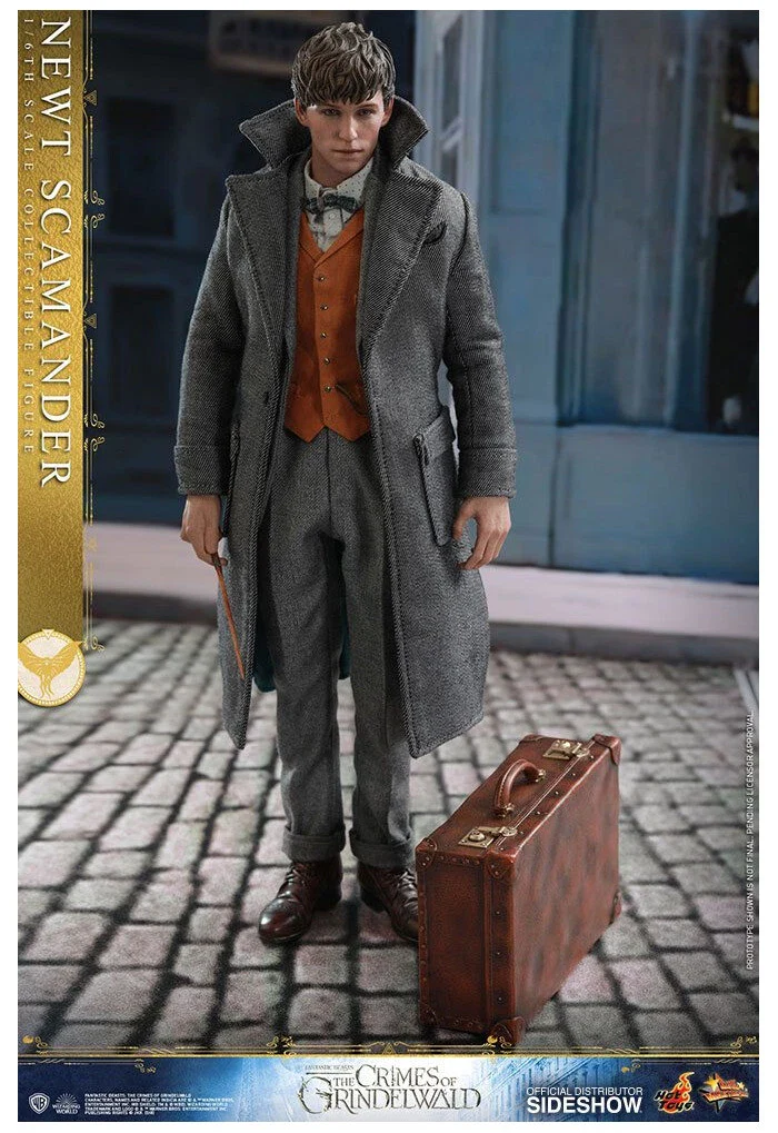 Newt Scamander 1/6 Scale Collectible Figure – Hot Toys (Fantastic Beasts: The Crimes of Grindelwald) - Image 3