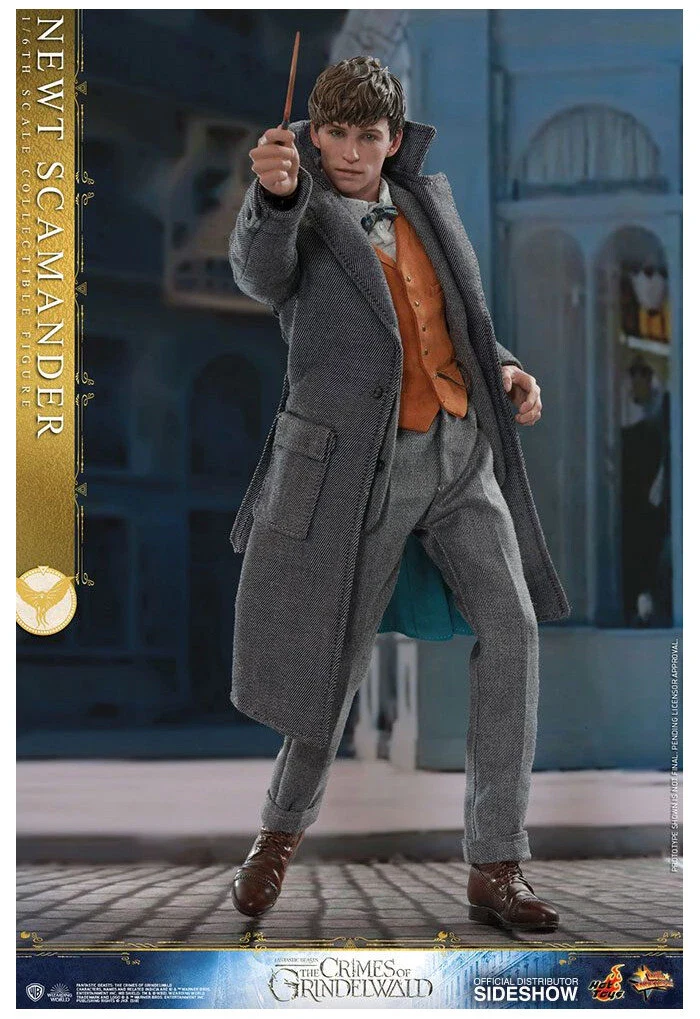 Newt Scamander 1/6 Scale Collectible Figure – Hot Toys (Fantastic Beasts: The Crimes of Grindelwald) - Image 6