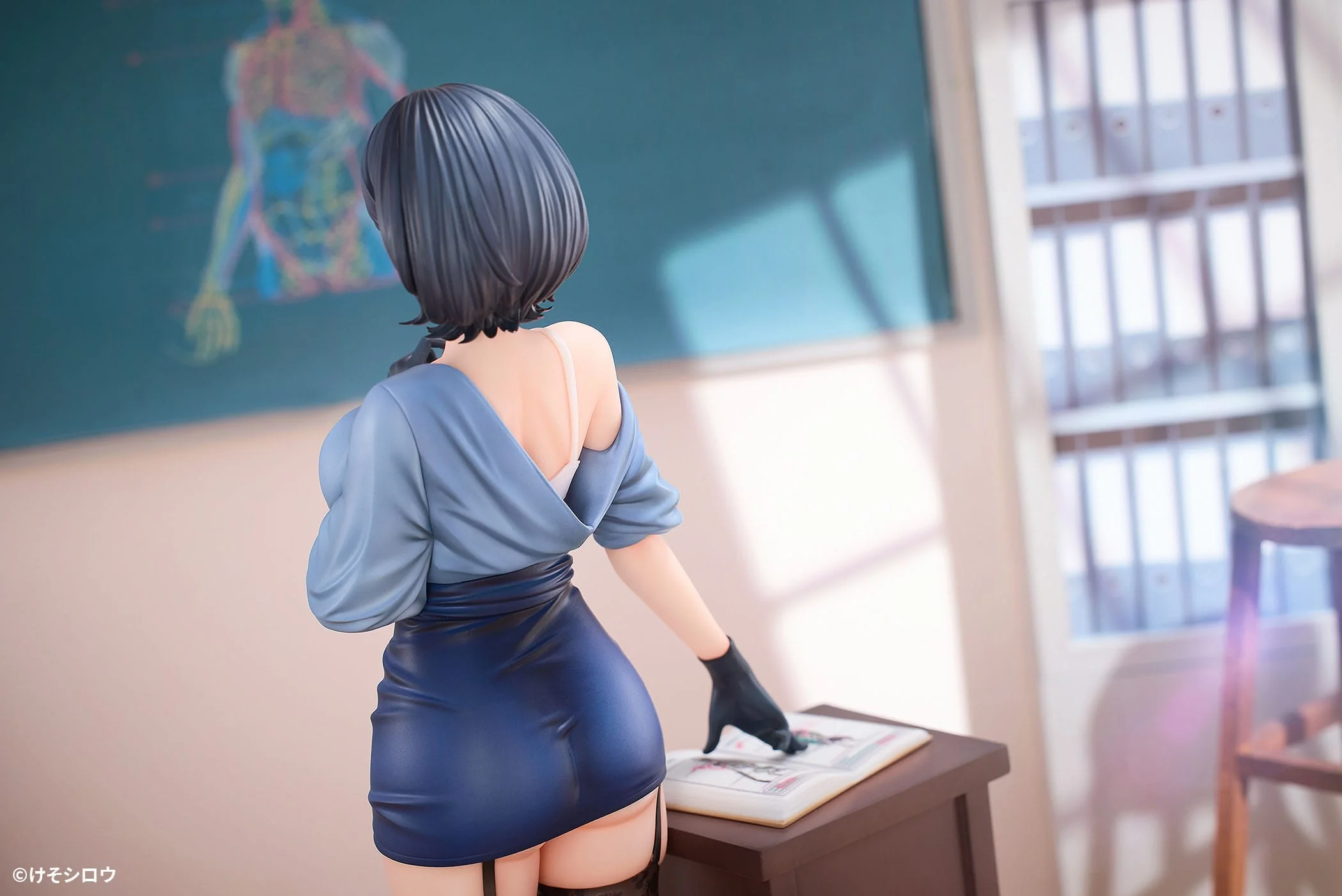 Rumi, the new art teacher, suddenly starts to take off her clothes Hanabee - Image 2