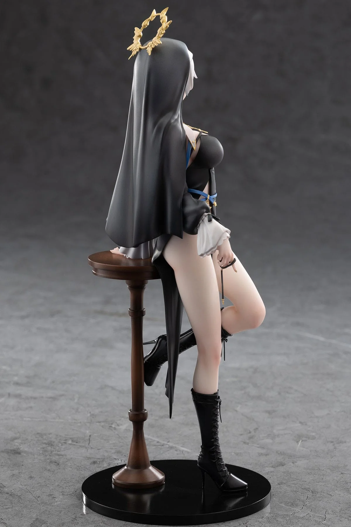 Sister Anastasia Illustrated by Ohisashiburi Deluxe Edition Kawa design - Image 11